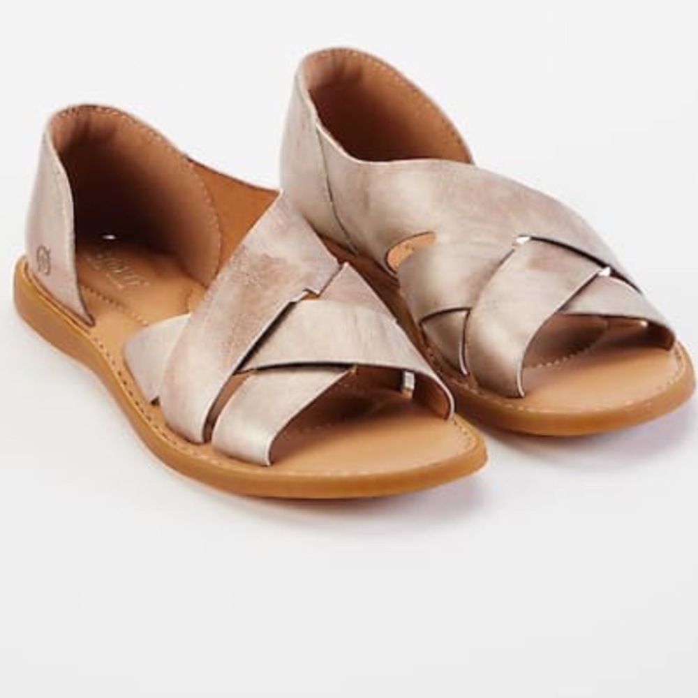 Born Ithica Sandals in Panacotta Colorway NWOT